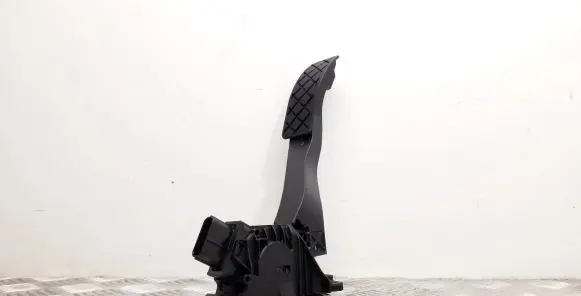 Audi Q3 F3 Accelerator throttle pedal 5Q1723503F