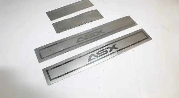 Mitsubishi ASX sill trim set (inner) SP041005
