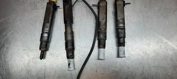 Fuel injectors set