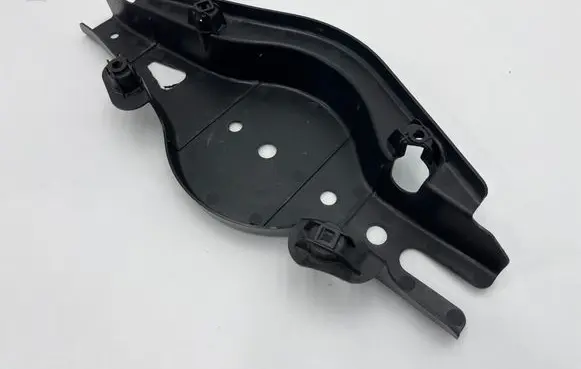 Volvo XC40 Rear underbody cover/under tray 32221530 8888820812