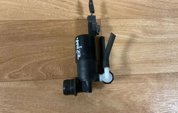 Citroen C5 Windscreen/windshield washer pump 021168 500630 E1302168