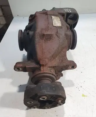 BMW 3 E90 E91 Rear differential 7592323 8911020200350005 E2701X279