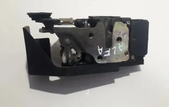 Alfa Romeo 156 Rear door lock delphic151