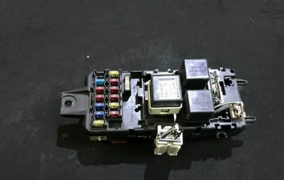 Mitsubishi Carisma Fuse box set mb953355