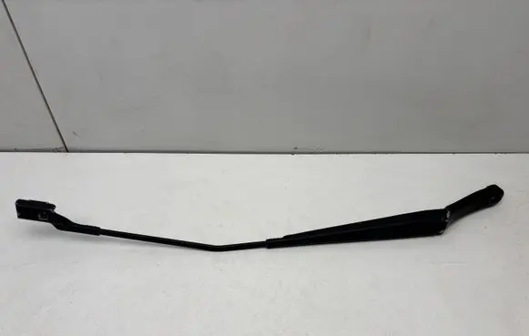 Front wiper blade arm