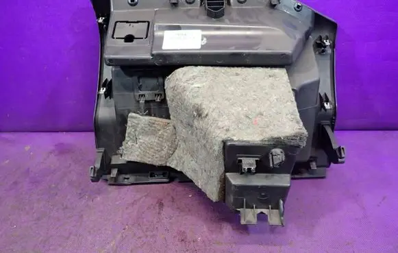 Peugeot Partner Glove box