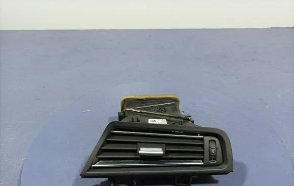 BMW 5 F10 F11 Dashboard side air vent grill/cover trim 9166890