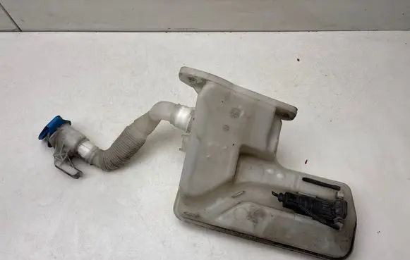 Seat Leon (5F) Windshield washer fluid reservoir/tank 5Q0955448