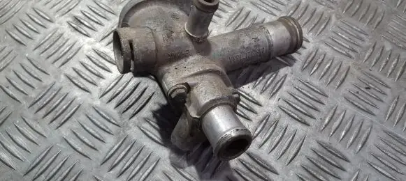 Volkswagen Golf IV Engine coolant pipe/hose