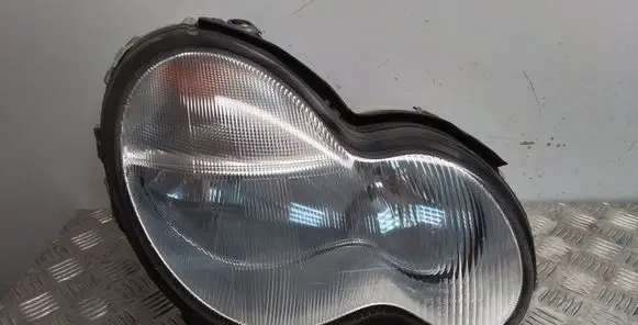Mercedes-Benz C W203 Headlight/headlamp A2038201061 0302481002