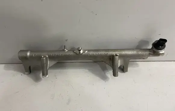 BMW 3 F30 F35 F31 Fuel main line pipe 7639979