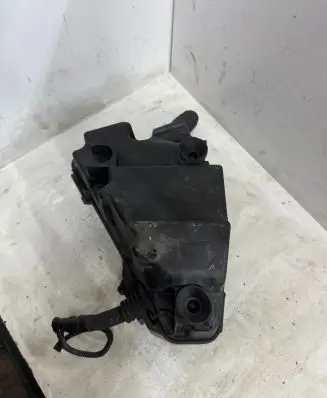 Volkswagen Touareg I Fuse module