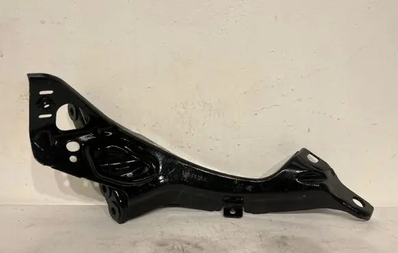 Audi A6 S6 C7 4G Fender mounting bracket 4G0821136A