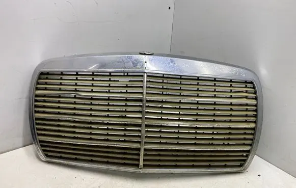 Mercedes-Benz W123 Front grill A1238680323