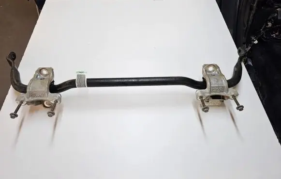 Jeep Grand Cherokee WL Front anti-roll bar/sway bar 68458147AD