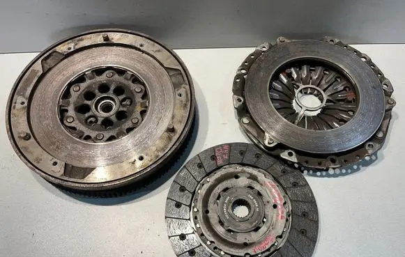 BMW 3 E92 E93 Clutch set kit 7577479