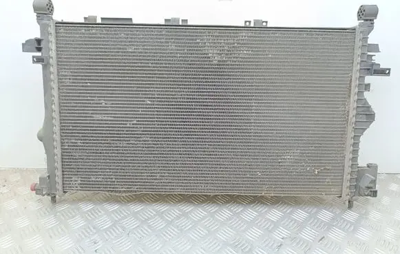 Opel Insignia A Coolant radiator 22915609 13241725