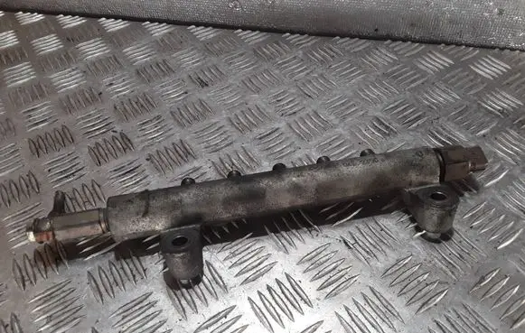 Nissan Almera Tino Fuel main line pipe 04E2350 610004E18