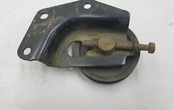 Nissan Navara D40 Belt tensioner pulley 