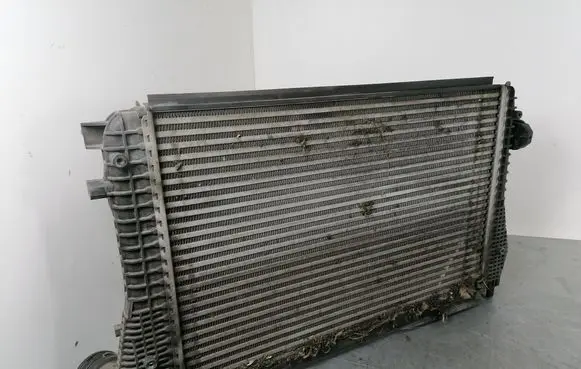 Volkswagen Golf Plus Intercooler radiator 1K0145803T