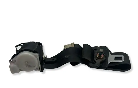 Mitsubishi Pajero Rear seatbelt N1527