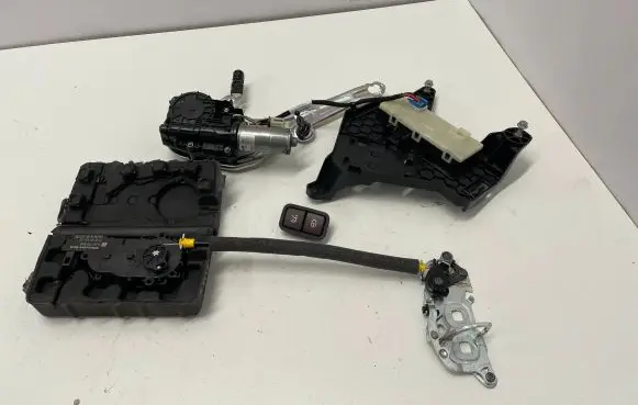 Tailgate/trunk/boot lift motor