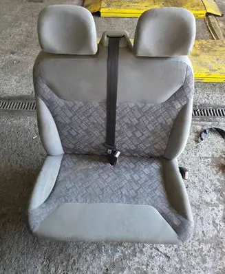 Opel Vivaro Front double seat