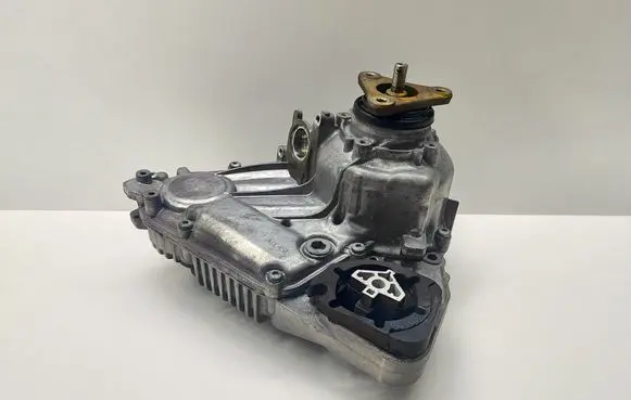BMW X6 E71 Gearbox transfer box case 7643758 ATC45L 27107643758