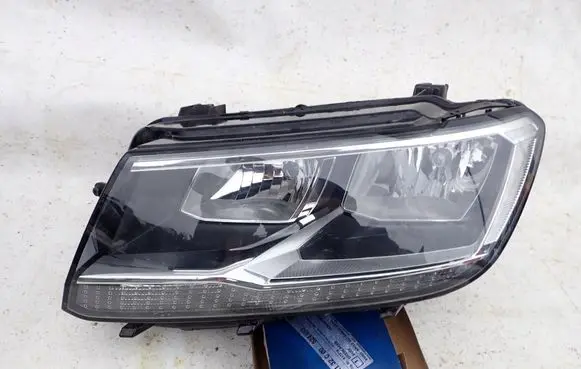 Volkswagen Tiguan Headlight/headlamp