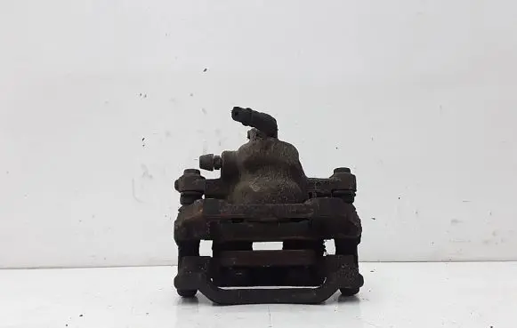 Honda CR-V Front brake caliper