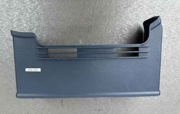 Nissan Terrano Other center console (tunnel) element 6893041G01