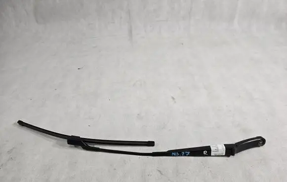 Volkswagen Tiguan Front wiper blade arm 5N1955410