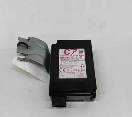 Toyota Land Cruiser (BJ70) Tire pressure control unit 1584007331 8976060141