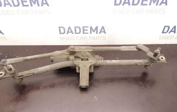 Skoda Fabia Mk1 (6Y) Front wiper linkage and motor 0390241500 6Q1955119 D223