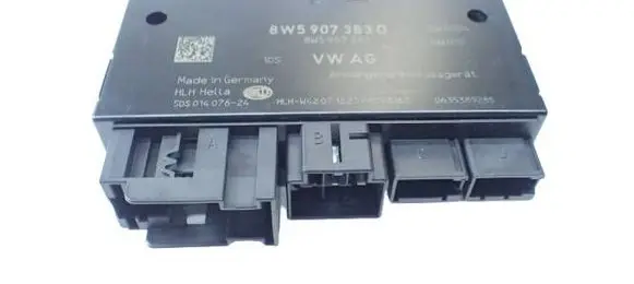 Audi A5 Tow bar trailer control unit/module 8W5907383D