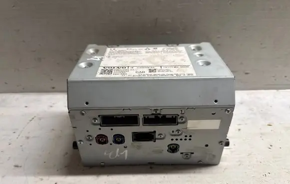 Volvo XC90 Radio/CD/DVD/GPS head unit 32218443