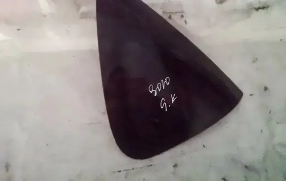 Rear side window