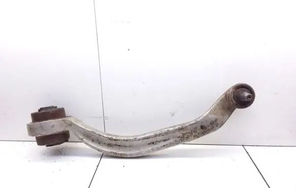 Volkswagen PASSAT B5 Front lower control arm/wishbone