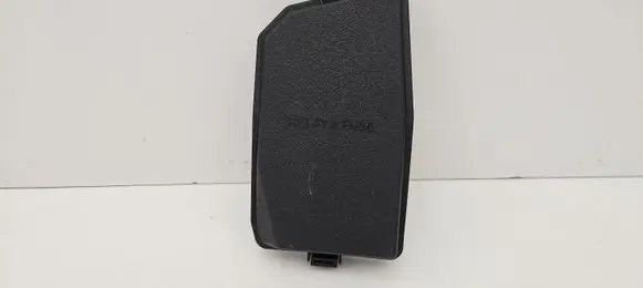 Lexus ES VII XZ10 Fuse box cover 8266233630