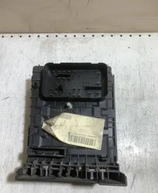 Volkswagen Touran I Fuse module 1K0937125