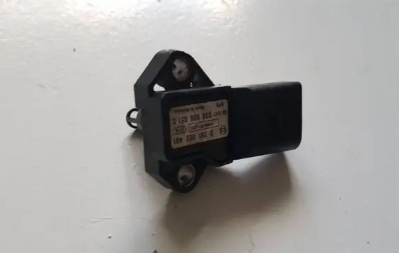 Audi A5 8T 8F Air pressure sensor 038906051C 0281002401 100418T1131C
