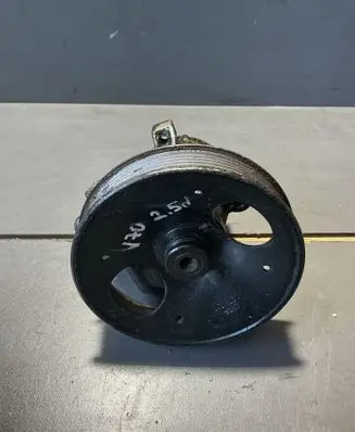 Volvo V70 Power steering pump 9140195