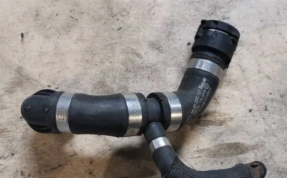 Mercedes-Benz C W205 Engine coolant pipe/hose A2055012200