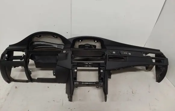 BMW 5 E60 E61 Dashboard