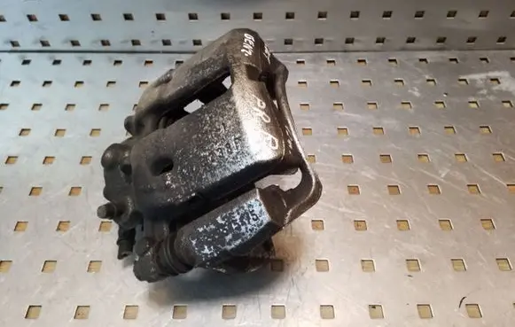 Mitsubishi Colt Front brake caliper 3232515475