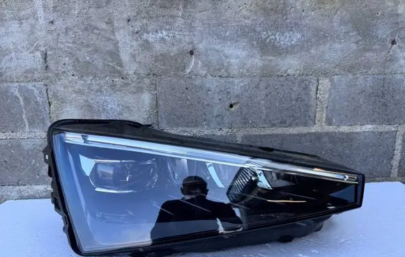 Skoda Scala Headlight/headlamp 657941016A