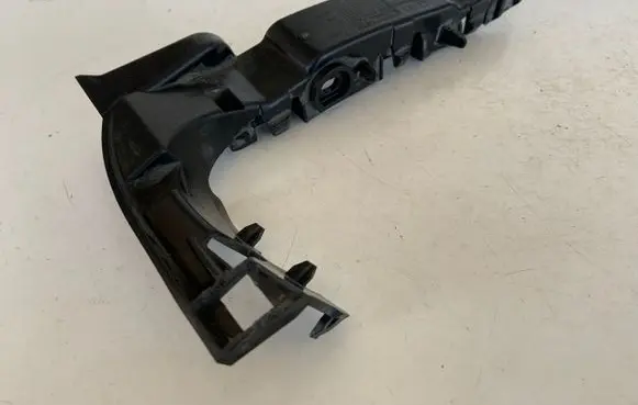 Audi A3 S3 8V Front bumper mounting bracket 8V3807183B