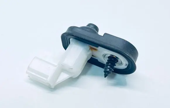Suzuki SX4 S-Cross Front door sensor 3767061M00