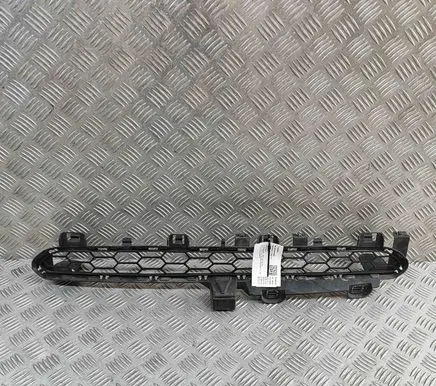 BMW X5 F15 Front bumper upper radiator grill 8054013
