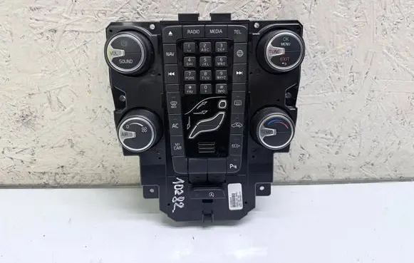 Volvo V40 Climate control unit 31398645